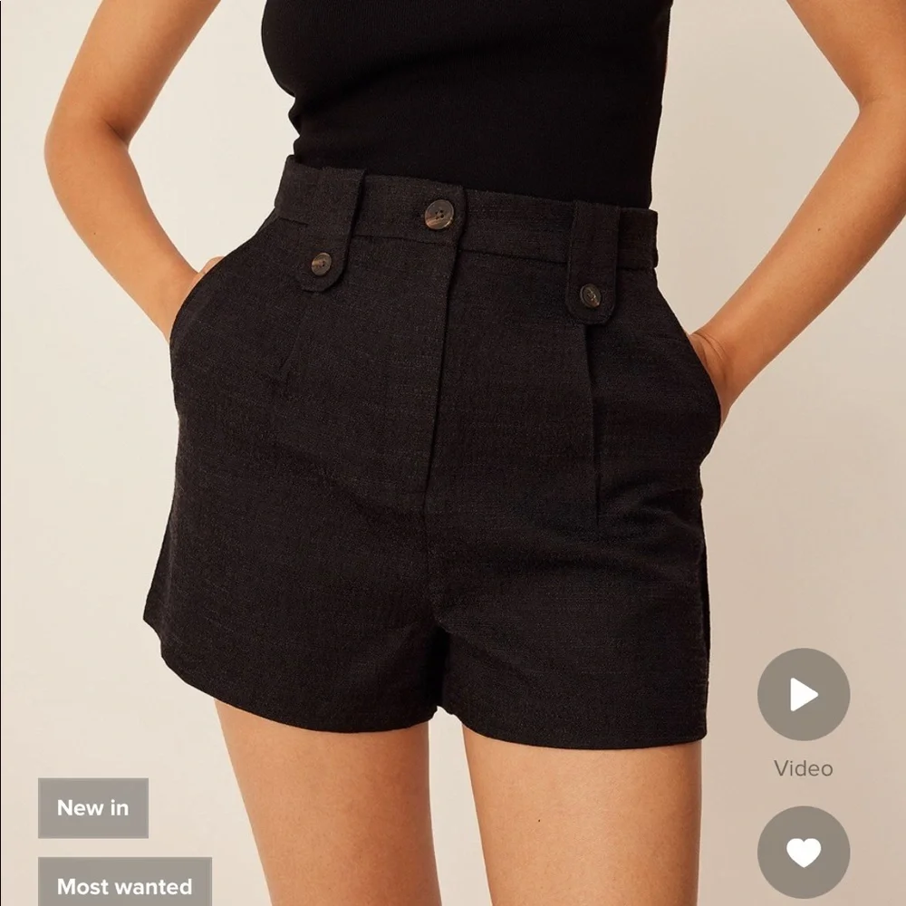 Na-kd Claire rose collab shorts in black - Picture 4 of 7